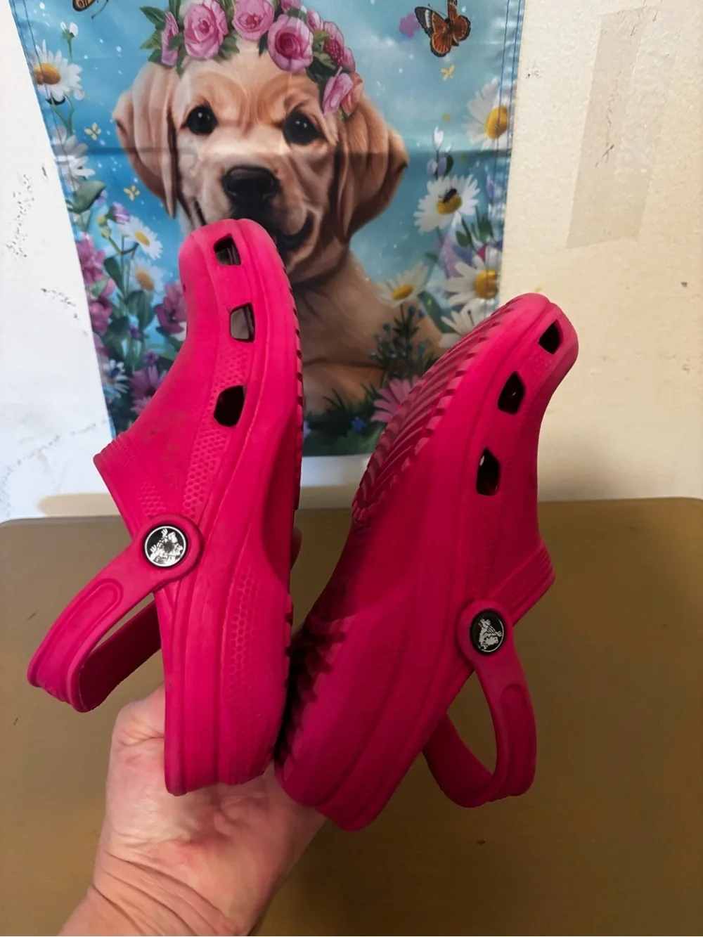 CROCS Kids Classic Clog in Bright Pink